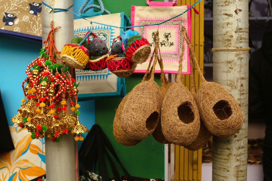 Handmade Indian home décor pieces in wood and metal
